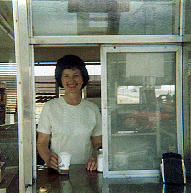 mom_01